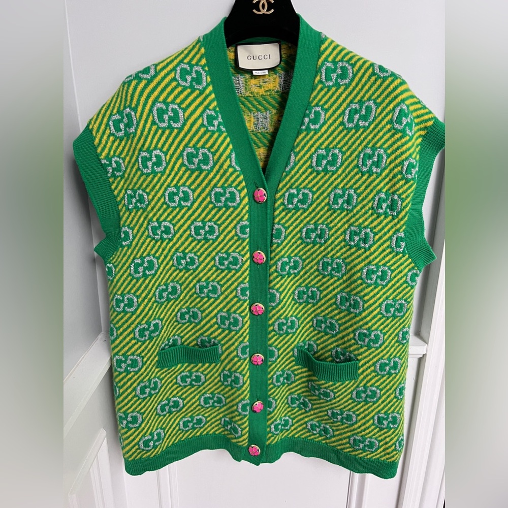 ❤️SOLD❤️Very good condition Gucci Vest jacket